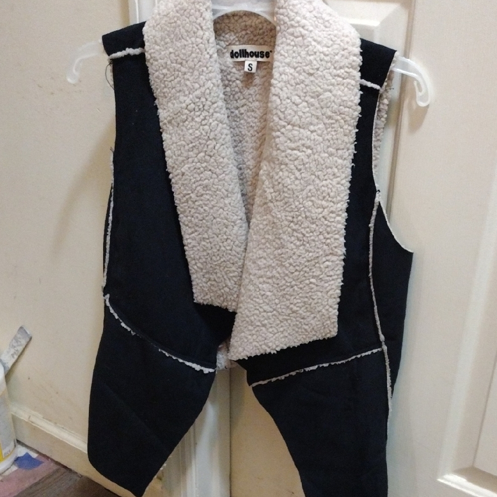 Dollhouse Black and Cream Sherpa Vest